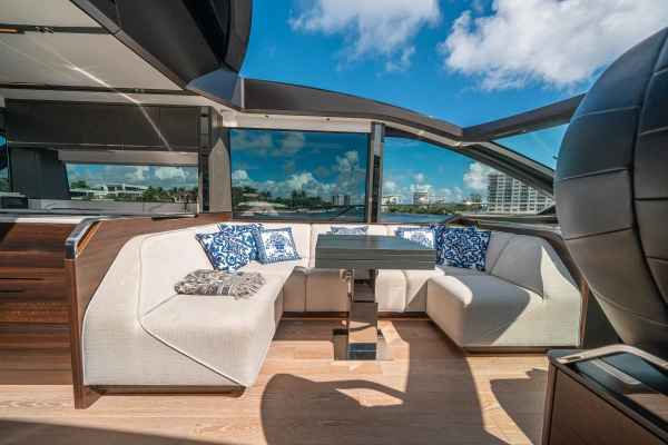 2022 Sunseeker 65