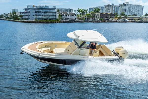 30-ft-Chris-Craft-2019-Catalina 30-DILLIGAF Pompano Beach Florida United States  yacht for sale