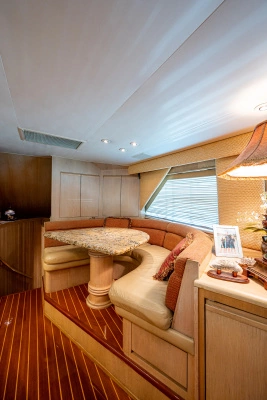 1997 Hatteras 65