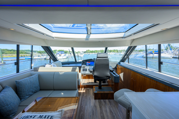 54ft Riviera Yacht For Sale