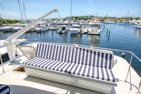 Hatteras 56 Motor Yacht Yacht For Sale