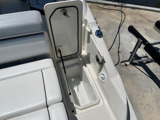 AGUANILE 27ft Sea Ray Yacht For Sale