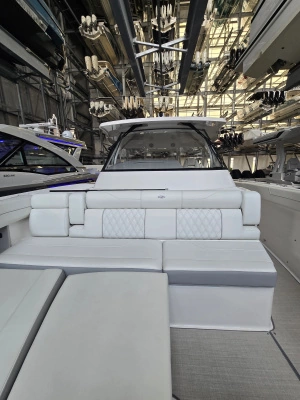 2022 Regal 38