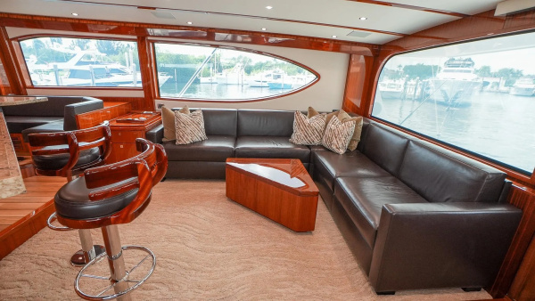 70ft Hatteras Yacht For Sale