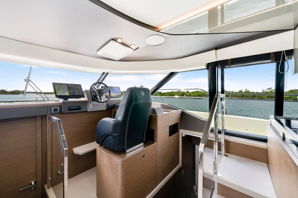 2024 Prestige 48