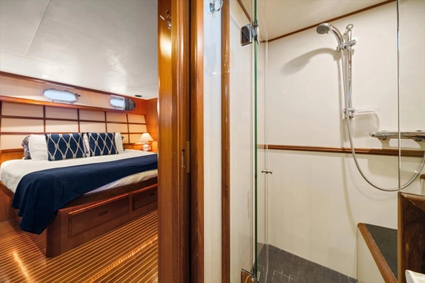 2000 Ocean Alexander 61