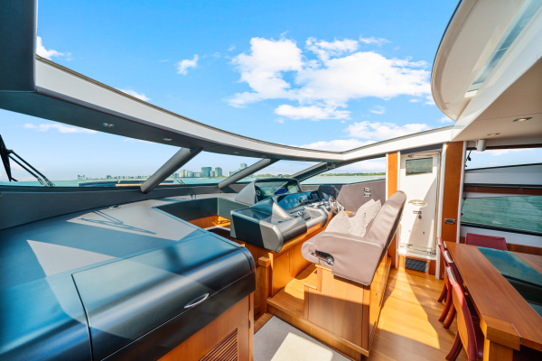 84ft Sunseeker Yacht For Sale
