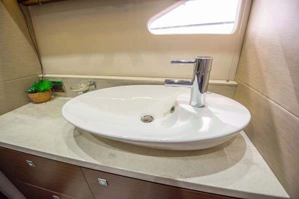 Sea Ray Sundancer 510 Yacht For Sale