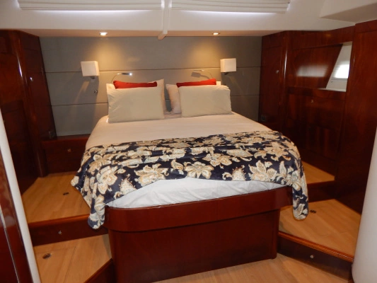 Amel 55 Yacht For Sale