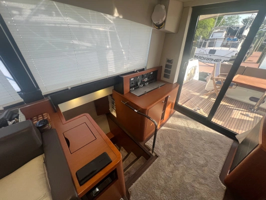 2015 Prestige 55