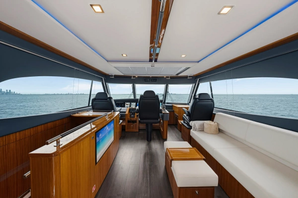 2025 Riviera 72