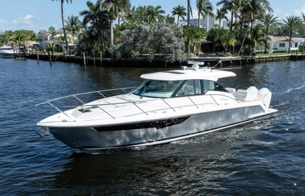 2022 Tiara Yachts 43