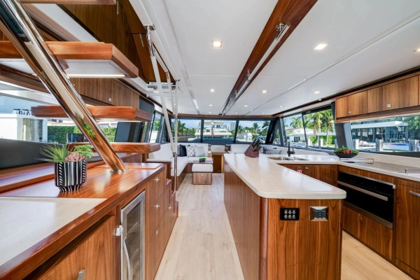 2023 Riviera 64