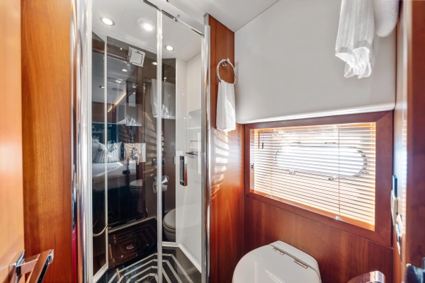 Sunseeker Predator 84 Yacht For Sale