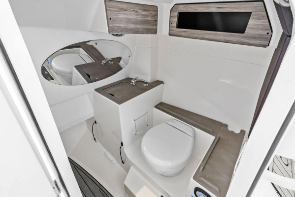 26ft Edgewater Yacht For Sale
