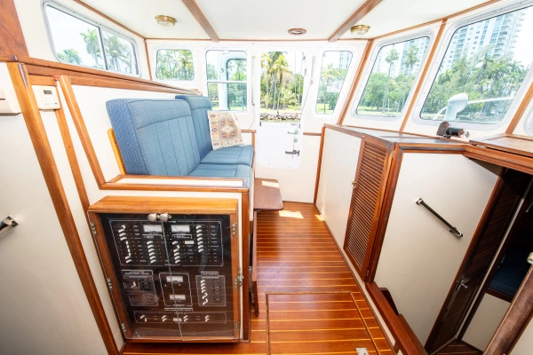 2003 Trawler 36