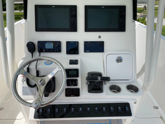 INTENSITY 2 29ft Century Yacht For Sale