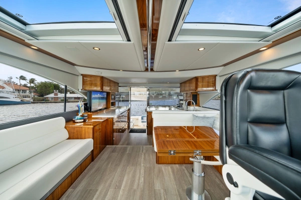 2022 Riviera 57