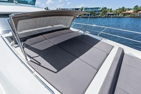 2018 Prestige 68