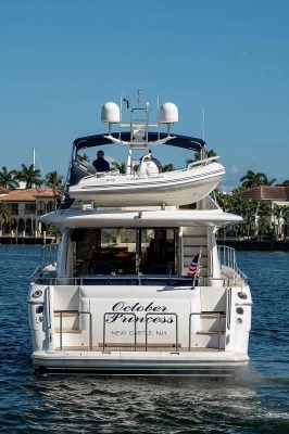 2000 Princess 72