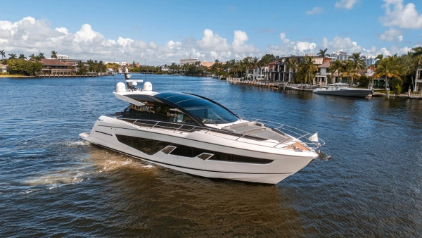 65-ft-Sunseeker-2022-Predator 65-LORENA Fort Lauderdale Florida United States  yacht for sale