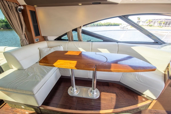 Sea Ray Sundancer 510 Yacht For Sale