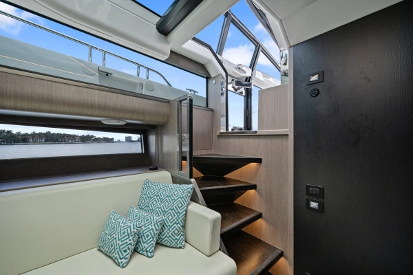 2024 Sunseeker 55