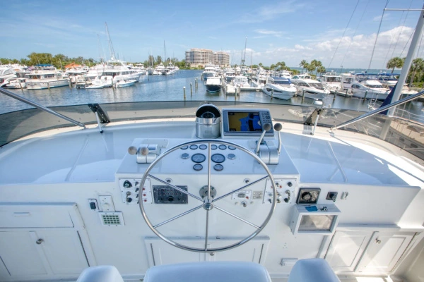 Hatteras 56 Motor Yacht Yacht For Sale