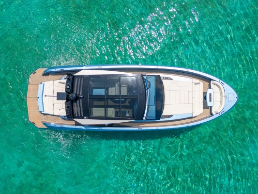 2022 Vanquish Yachts 58