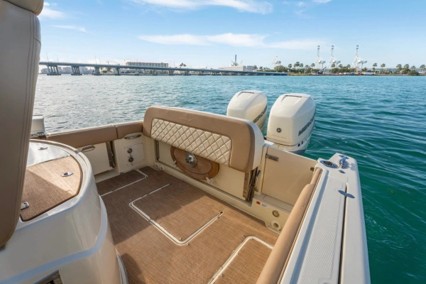 2022 Chris-Craft 30