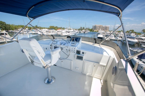 Hatteras 56 Motor Yacht Yacht For Sale