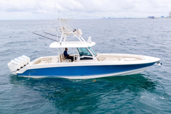2025 Boston Whaler 38