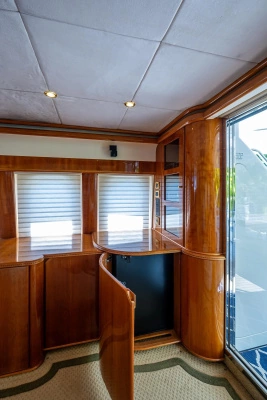 2000 Princess 72