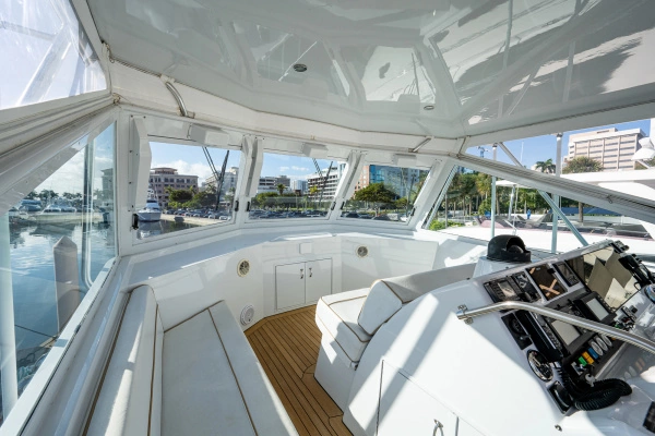 1997 Hatteras 65