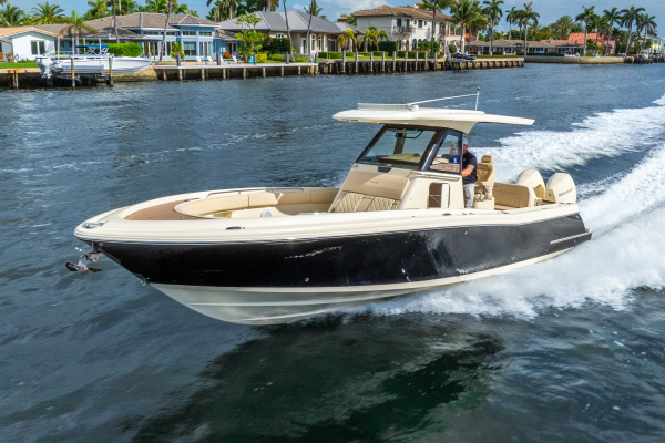 DILLIGAF 30ft Chris Craft Yacht For Sale