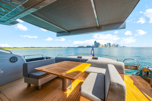 84ft Sunseeker Yacht For Sale