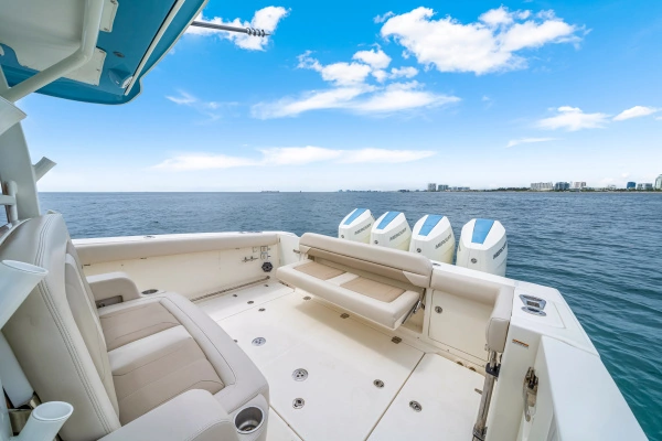 2025 Boston Whaler 38