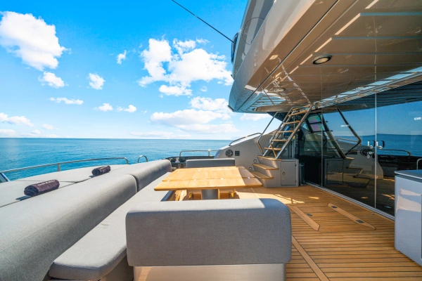 Sunseeker Predator 84 Yacht For Sale