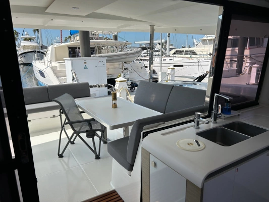 Fountaine Pajot Isla 40 Yacht For Sale