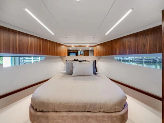 2023 Riviera 64