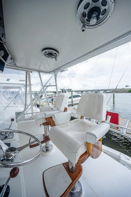 1998 Viking 47