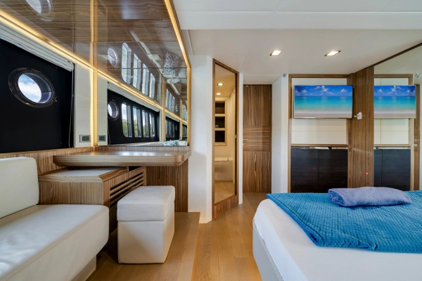 Absolute 60 Fly Yacht For Sale