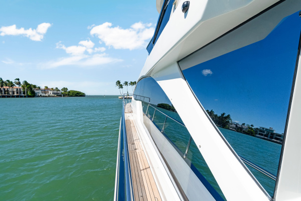 60ft Azimut Yacht For Sale