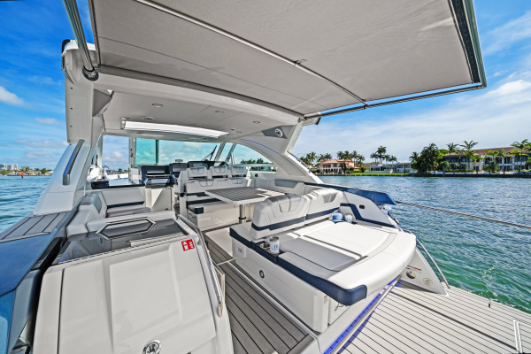 LADY CHAMPAGNE 2 40ft Formula Yacht For Sale