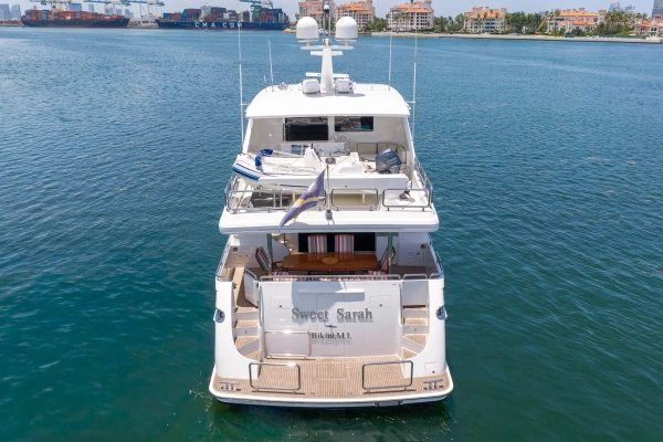 2006 Horizon 82