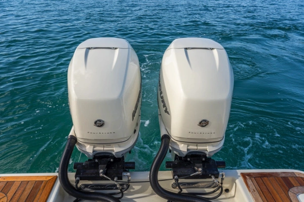 2022 Chris-Craft 30
