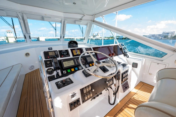 1997 Hatteras 65