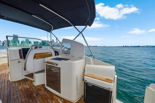 2023 Chris-Craft 35