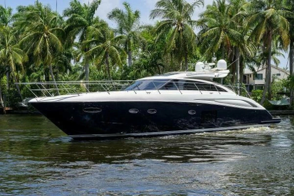 62-ft-Princess-2013-V62 Express Cruiser-AMORE DEL MAR Bradenton Florida United States  yacht for sale