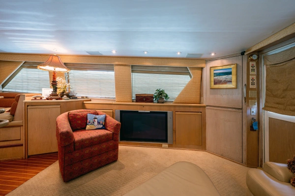 1997 Hatteras 65